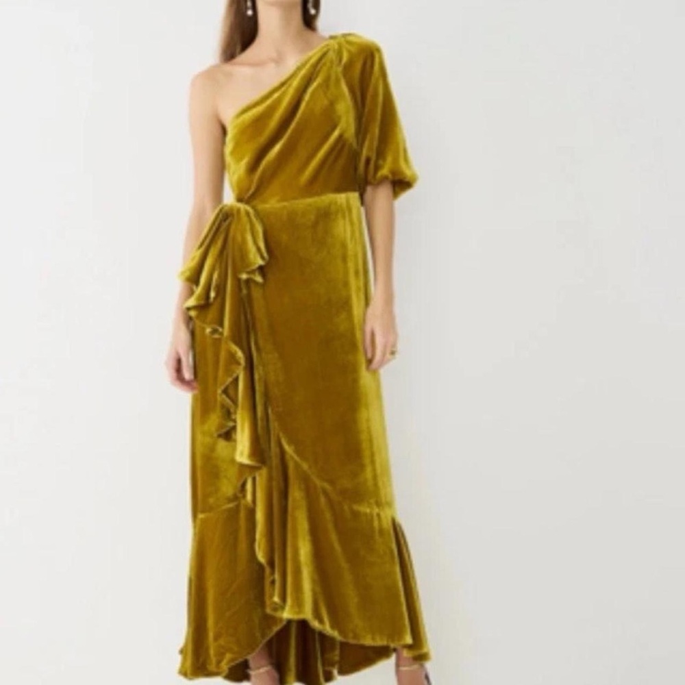 J Crew Collection Elegant One-Shoulder Velvet Dress in Gold